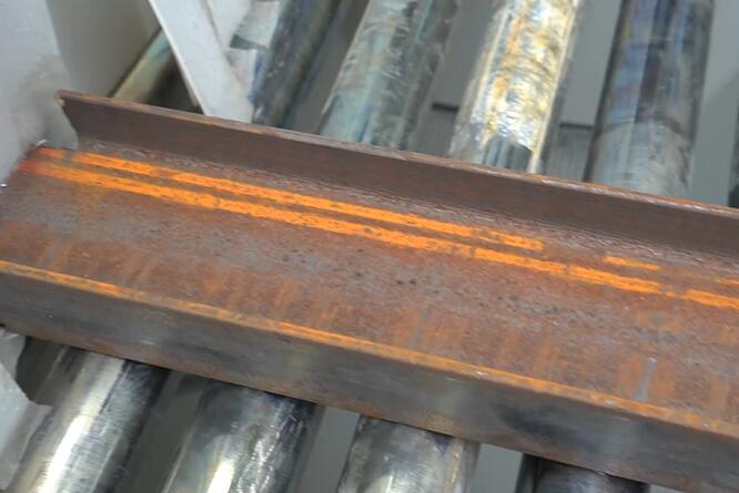 Roller Conveyor Automatic Sandblasting Machine for Steel Beam Rust-removing