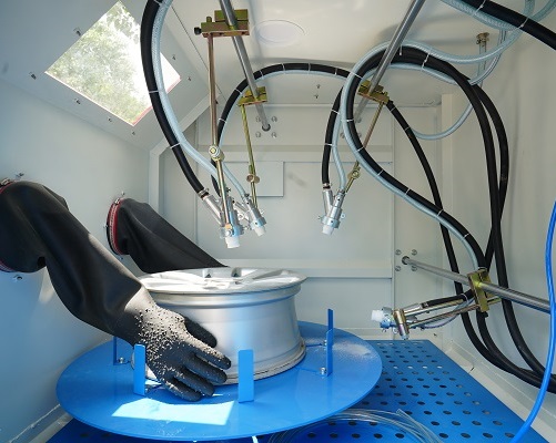 wheel sandblasting cabinet