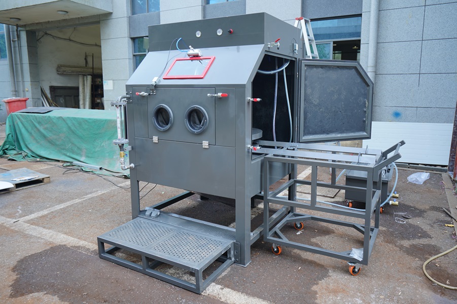 wet blast cabinet