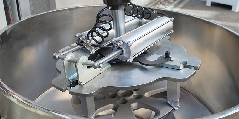 Alloy Wheel Vibratory Polishing Machine