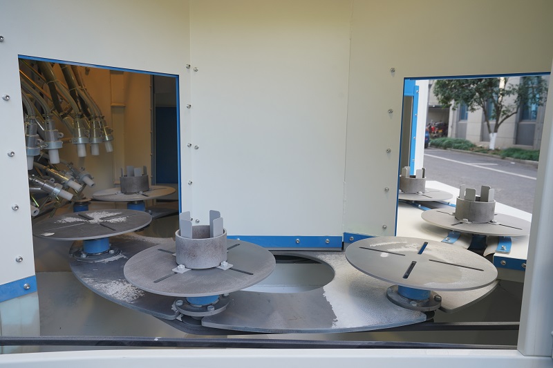 automatic blast machine with multi-turntable