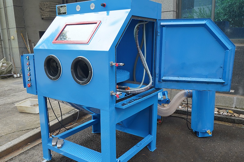 wet blasting cabinet
