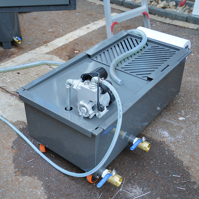 closed loop wet blast cabinet