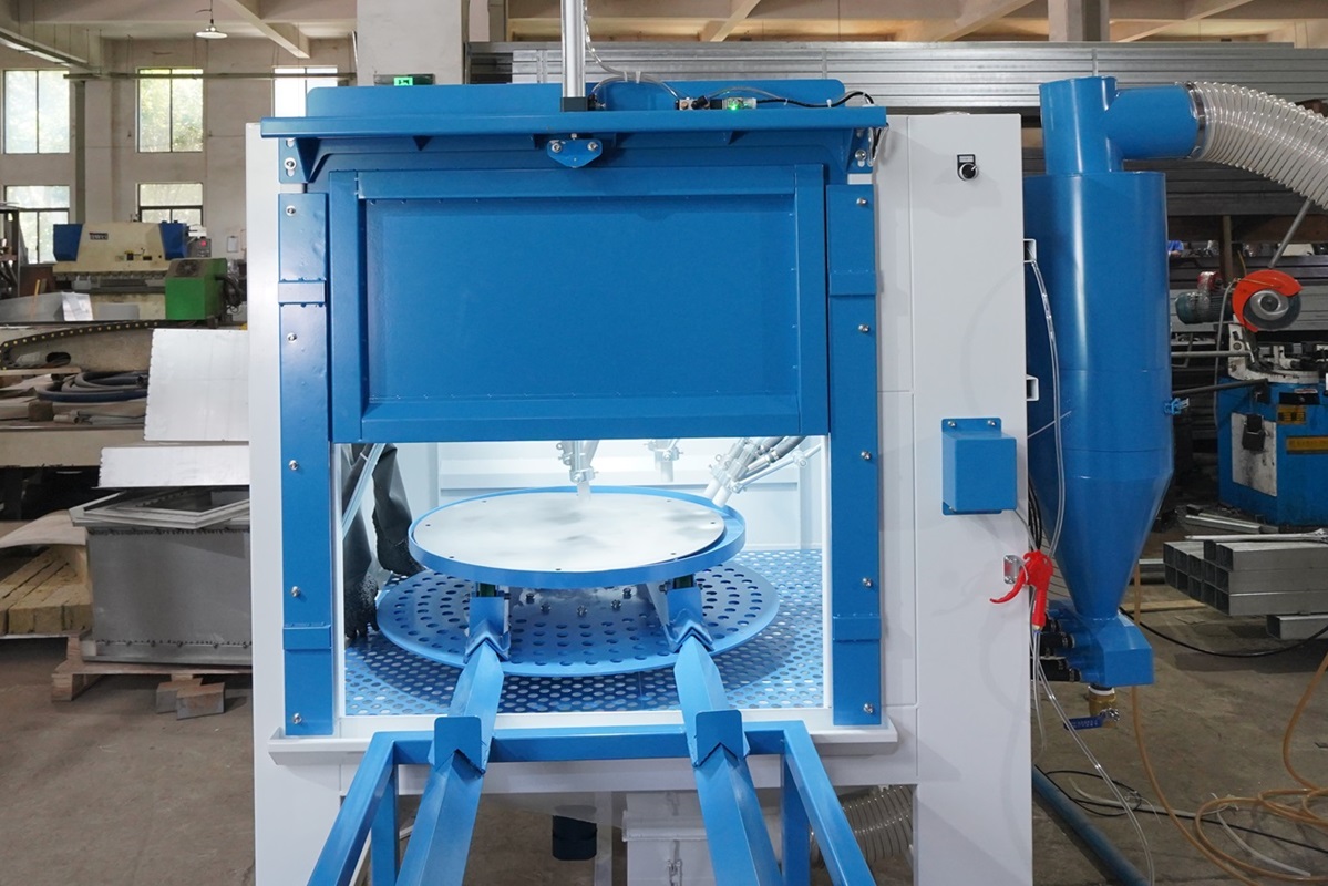 Custom-made Automatic Turntable Sandblasting Cabinets Exported To Russia