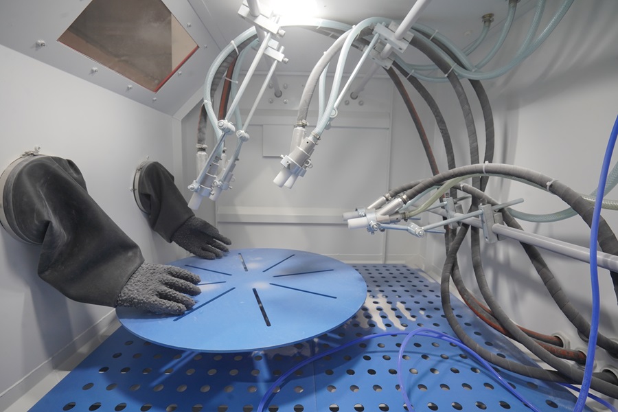automatic blasting cabinet
