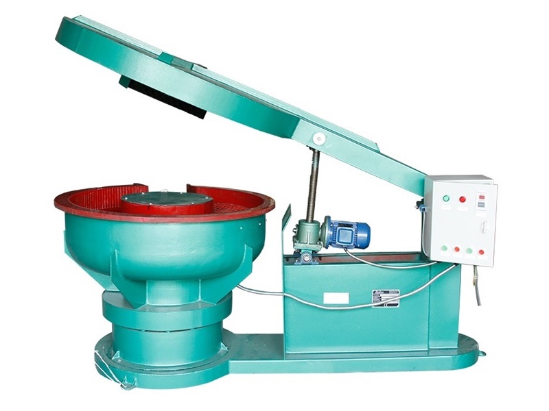 vibratory polishing machine with protective lid