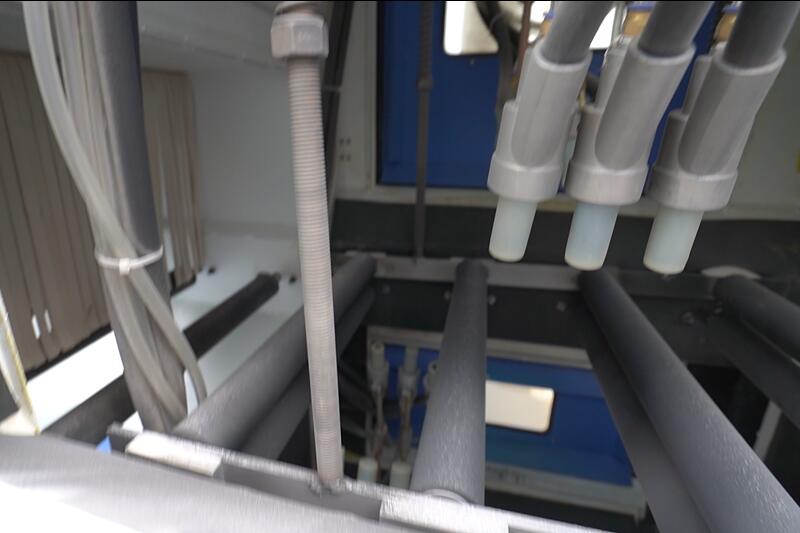 roller conveyor sand blast machine